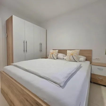 Konukevi Adriatic Pearl 3*